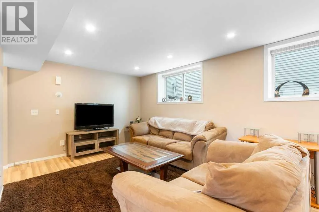 1183 Kildeer Close