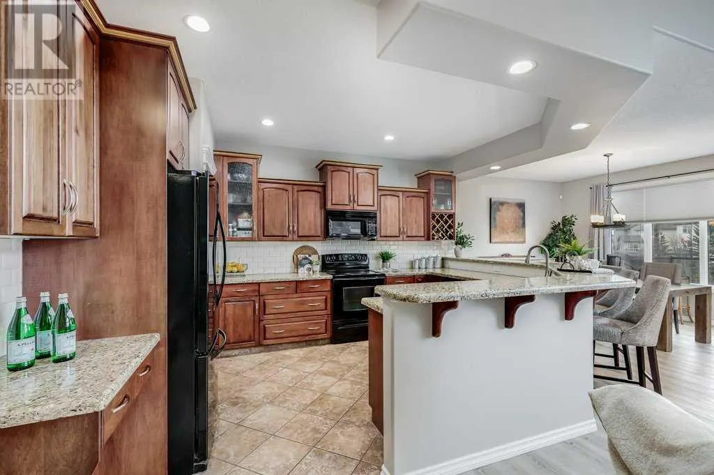 923 Bayside Drive SW