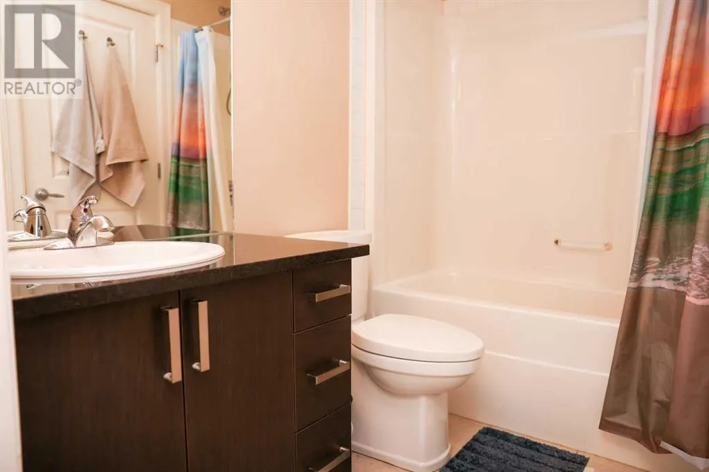 312, 117 Copperpond Common SE