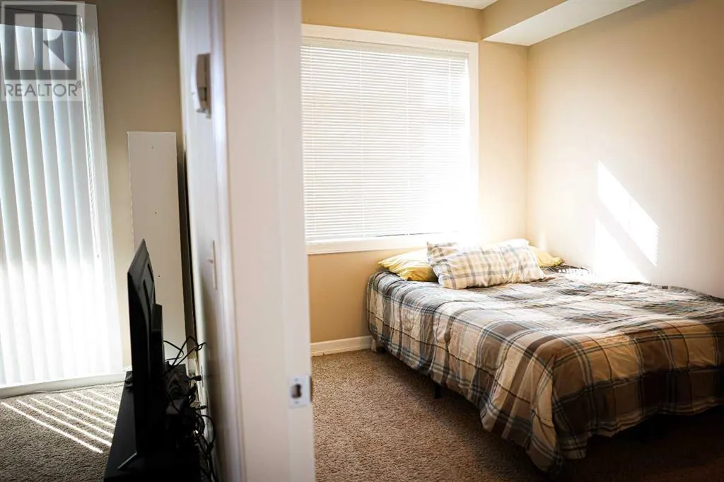 312, 117 Copperpond Common SE