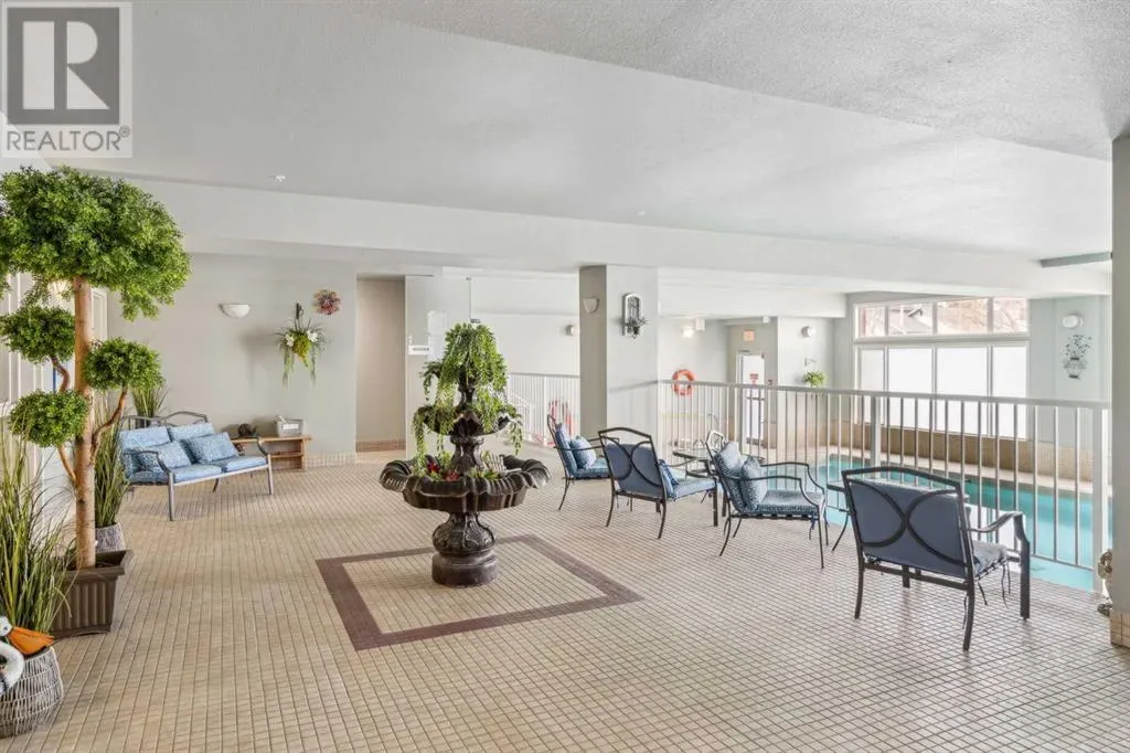 108, 15 Everstone Drive SW