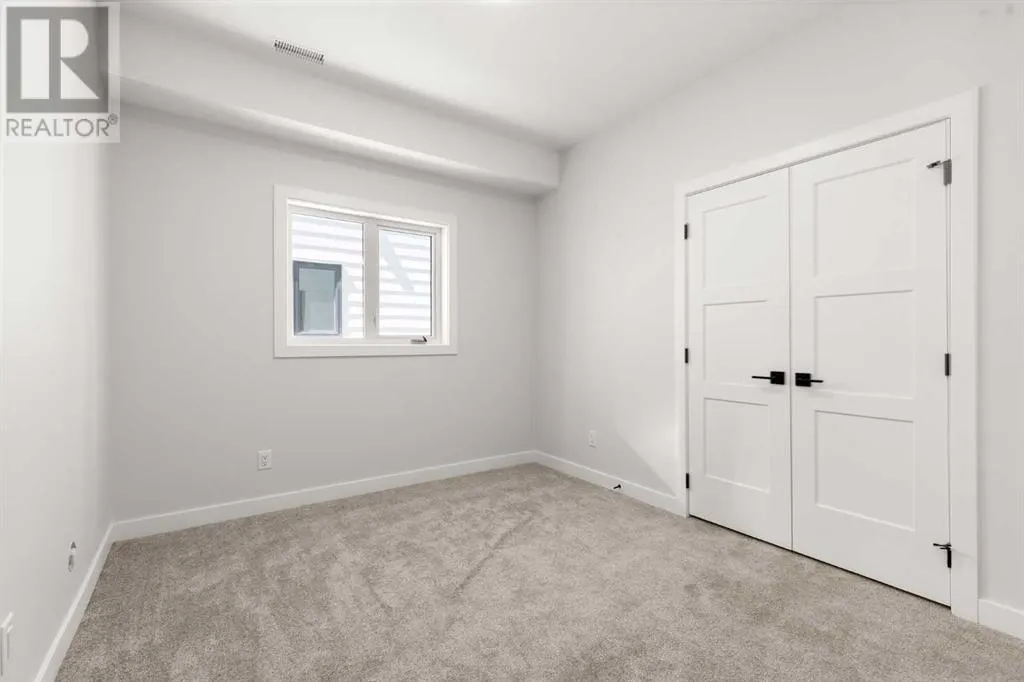 14 1 Street SW