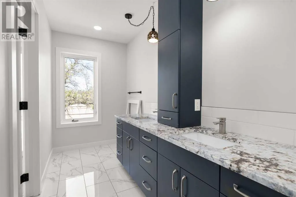 14 1 Street SW