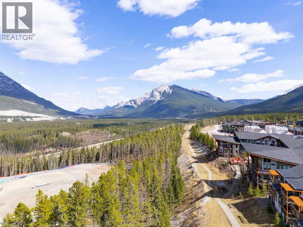 302, 102 Stewart Creek Rise
