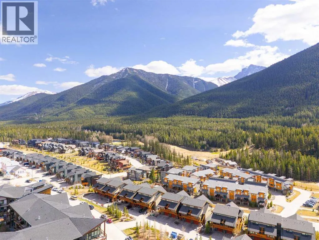 302, 102 Stewart Creek Rise