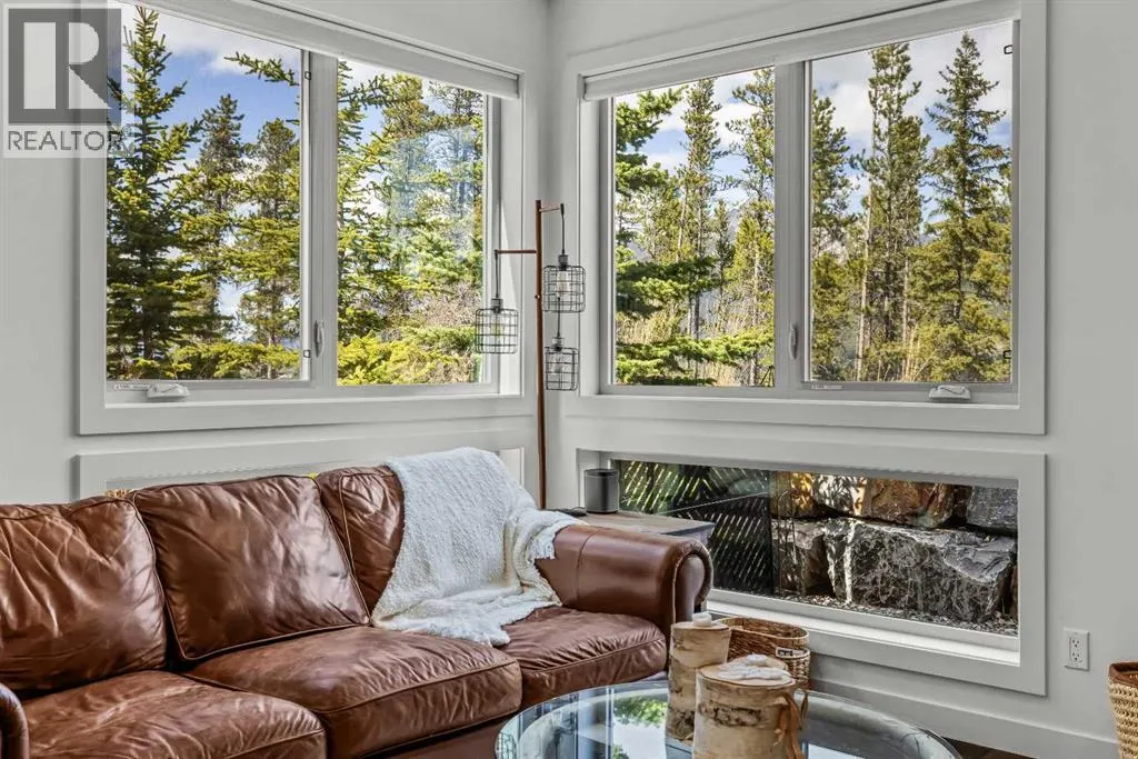 302, 102 Stewart Creek Rise