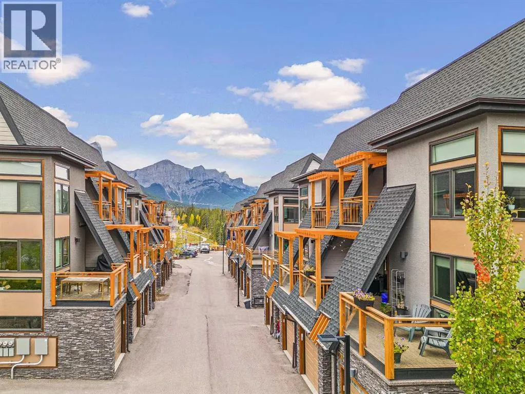 302, 102 Stewart Creek Rise