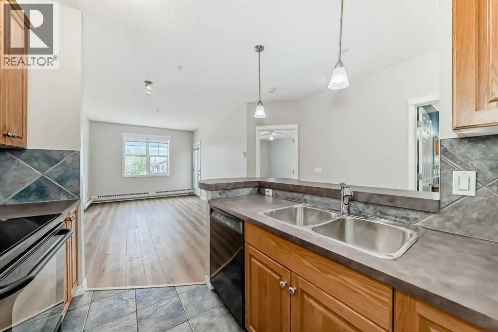 208, 25 Prestwick Drive SE