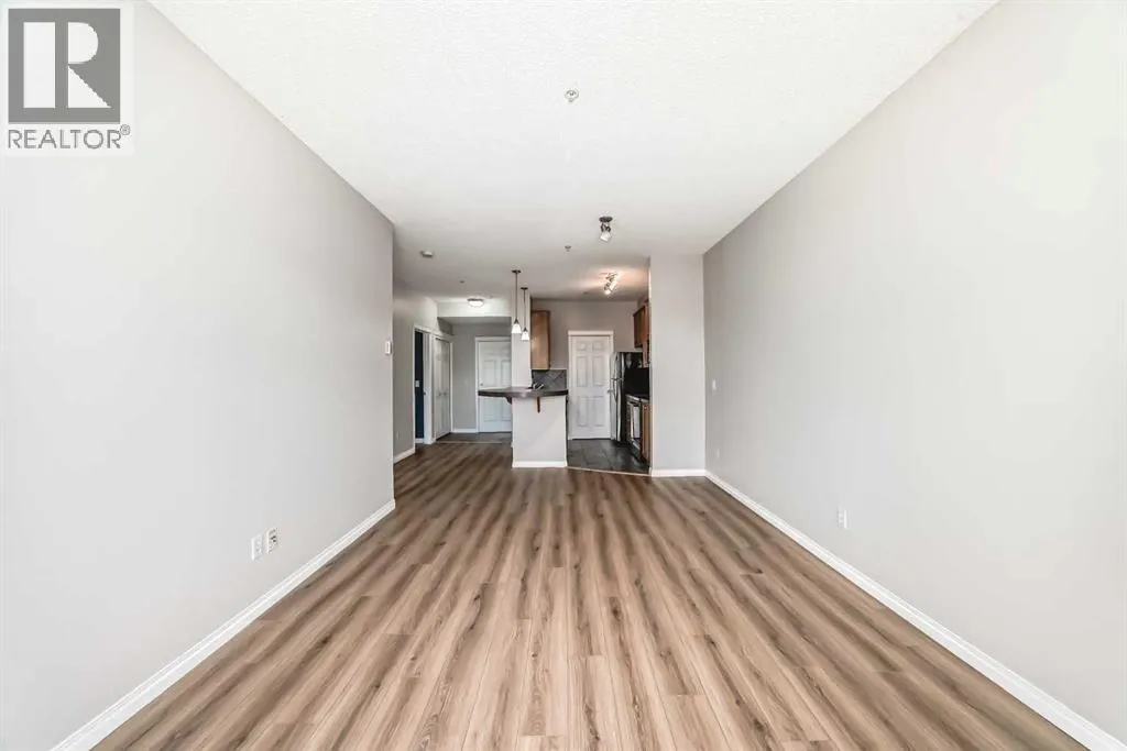 208, 25 Prestwick Drive SE