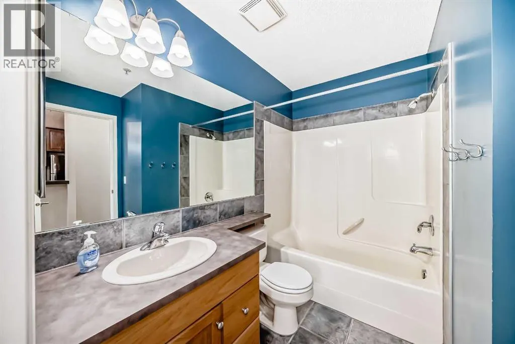 208, 25 Prestwick Drive SE