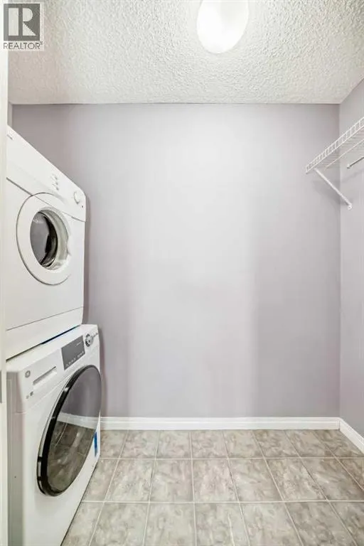 208, 25 Prestwick Drive SE