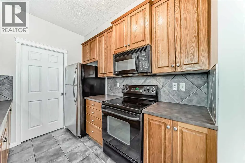 208, 25 Prestwick Drive SE