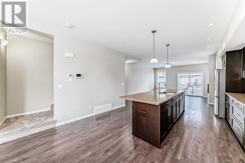 1001, 280 Williamstown Close NW