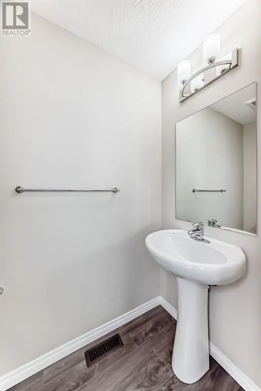 1001, 280 Williamstown Close NW
