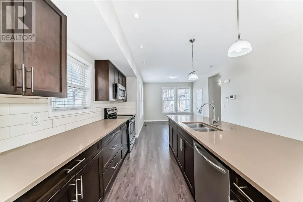 1001, 280 Williamstown Close NW