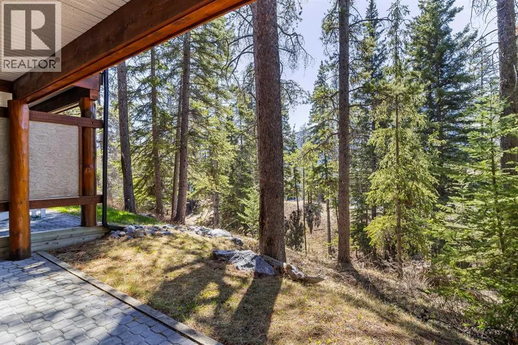 14, 137 Wapiti Close