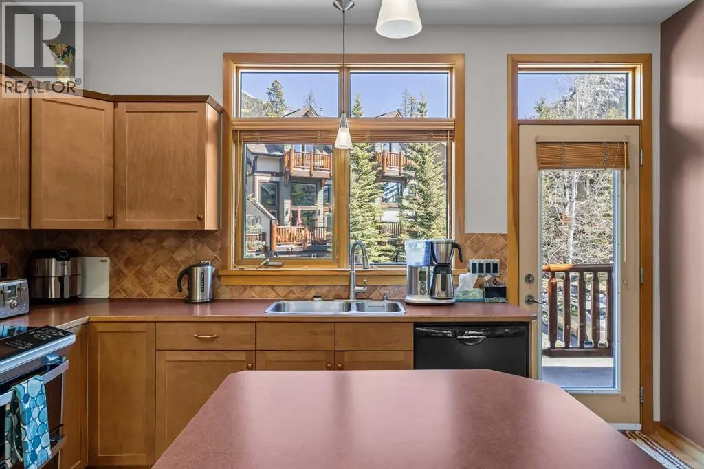 14, 137 Wapiti Close