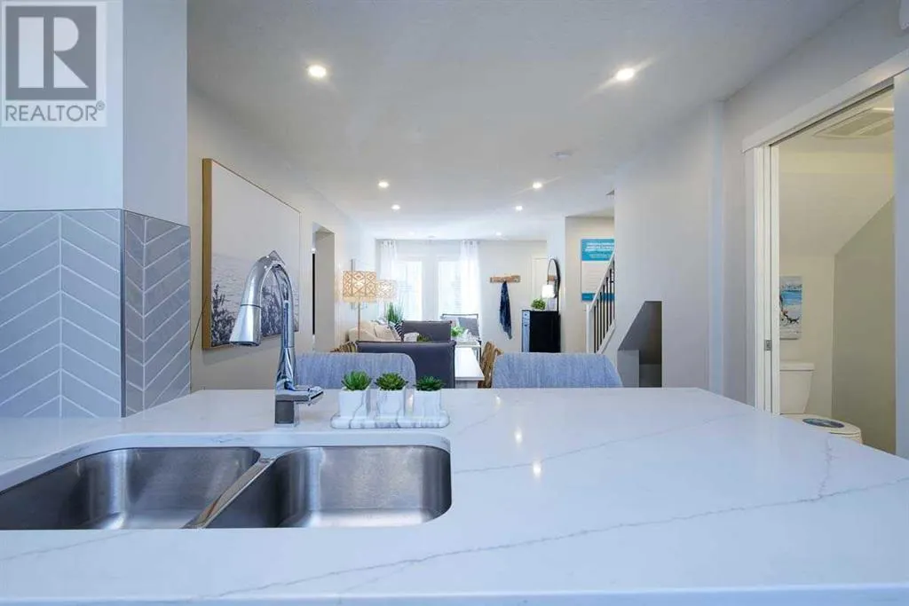 706, 135 Mahogany Parade SE