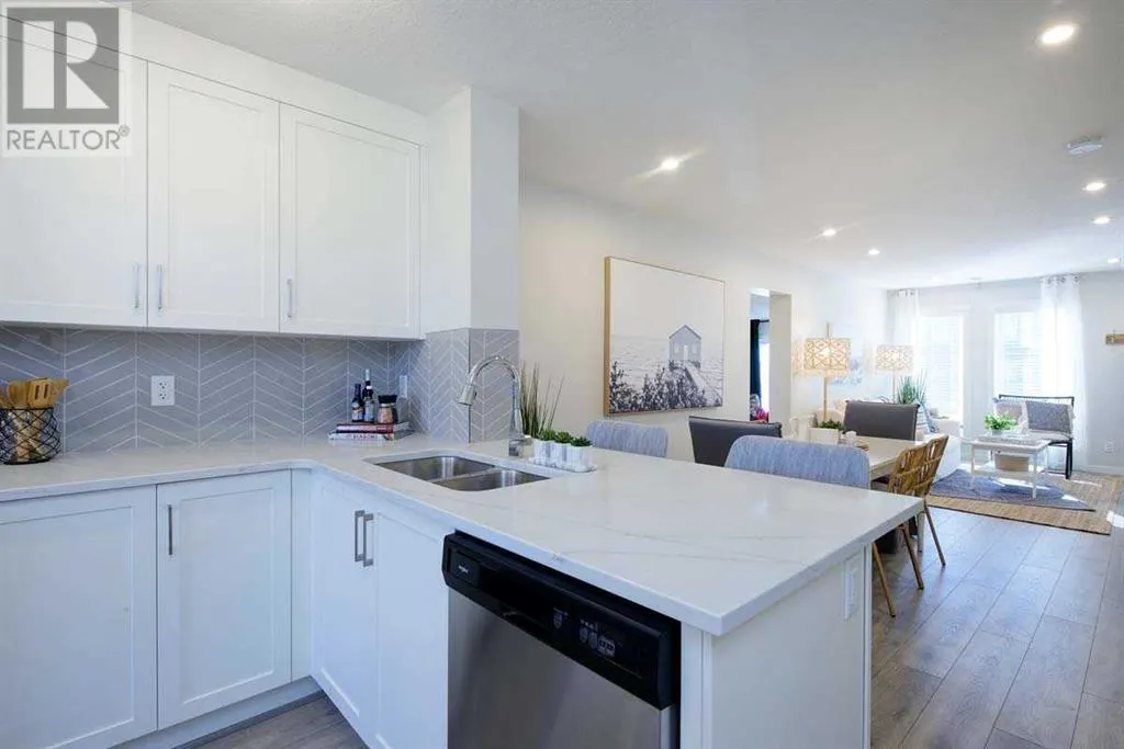 706, 135 Mahogany Parade SE