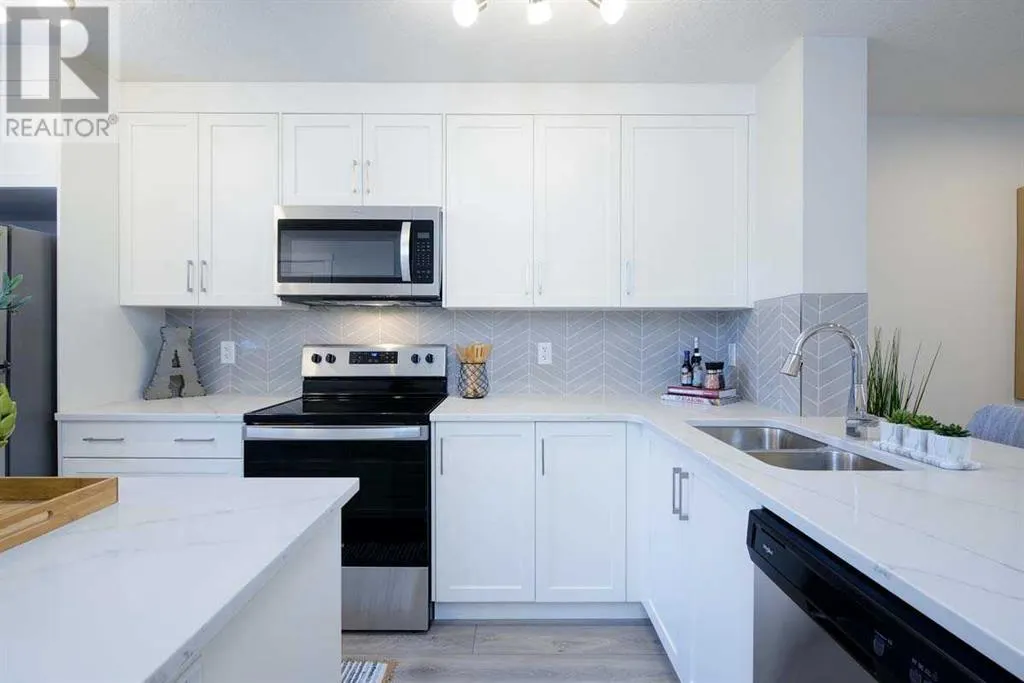 706, 135 Mahogany Parade SE