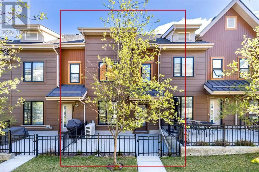 144 Livingston Common NE