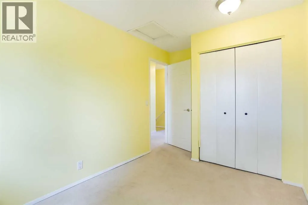 12 Rivervalley Drive SE