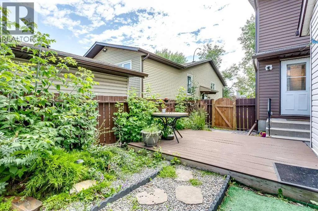 12 Rivervalley Drive SE