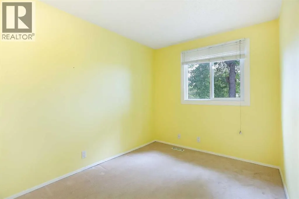 12 Rivervalley Drive SE