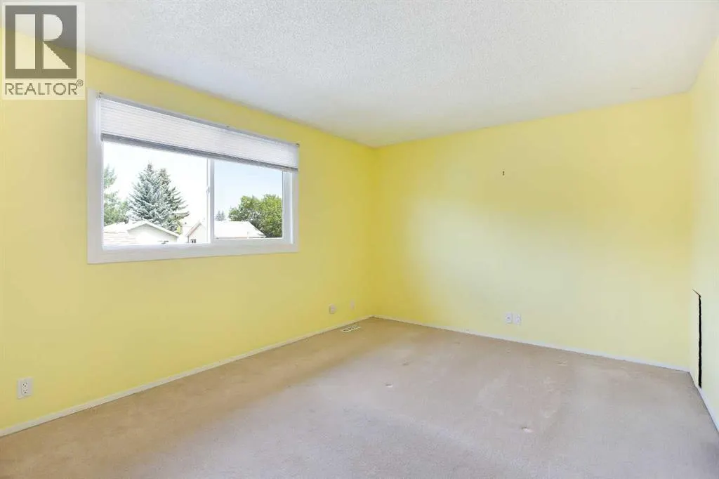 12 Rivervalley Drive SE