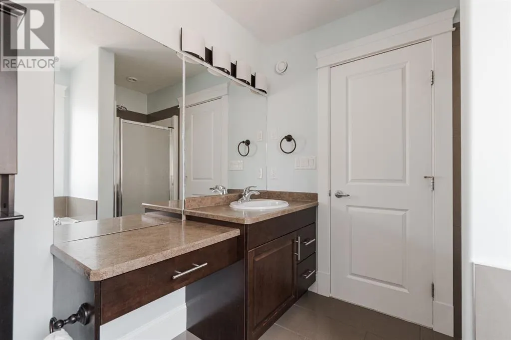200 Diamondstone Ridge