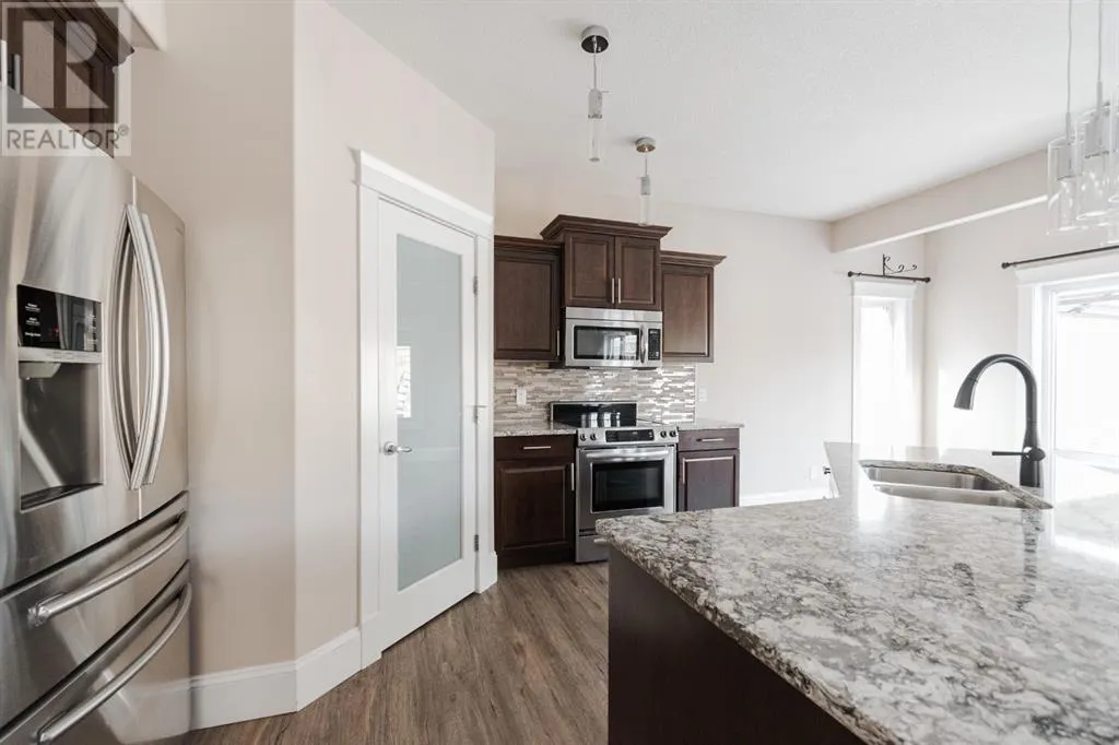 200 Diamondstone Ridge