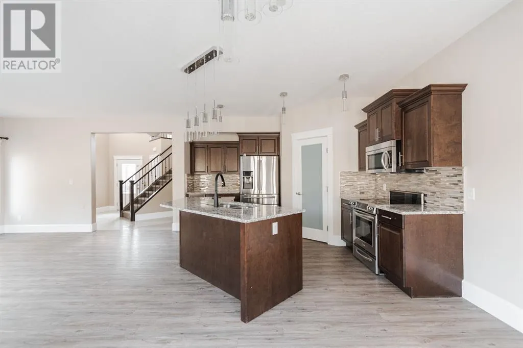 200 Diamondstone Ridge
