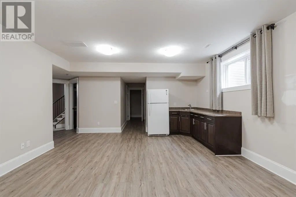 200 Diamondstone Ridge