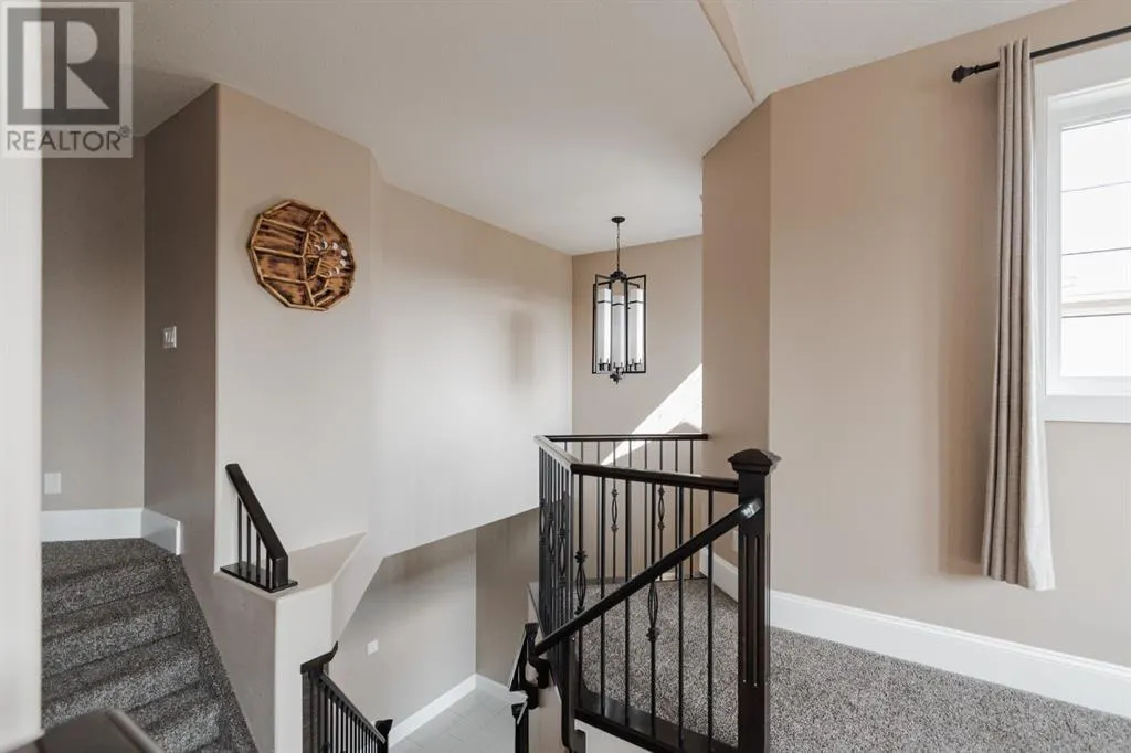 200 Diamondstone Ridge