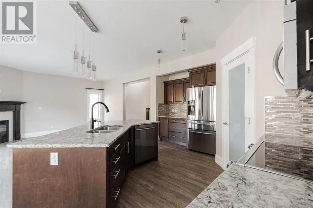 200 Diamondstone Ridge