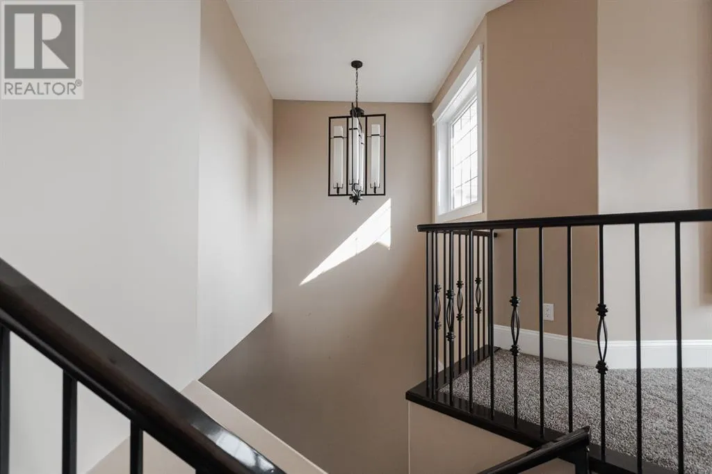 200 Diamondstone Ridge