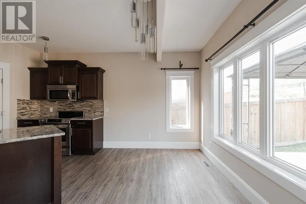 200 Diamondstone Ridge