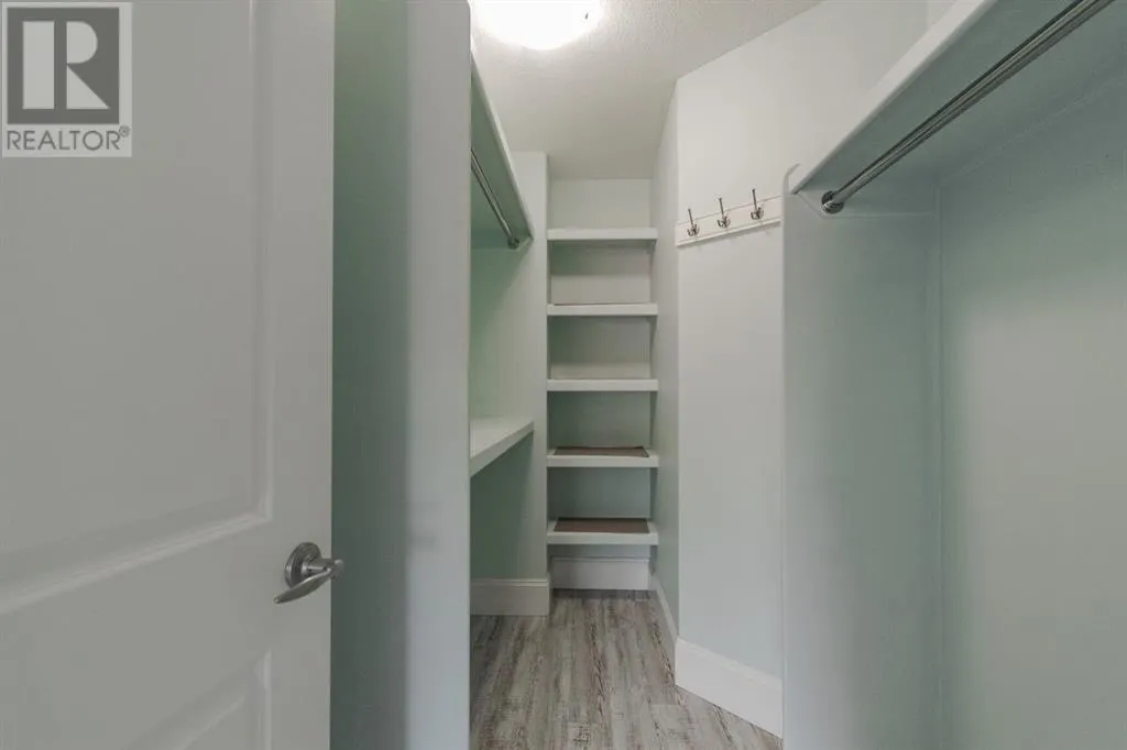 200 Diamondstone Ridge