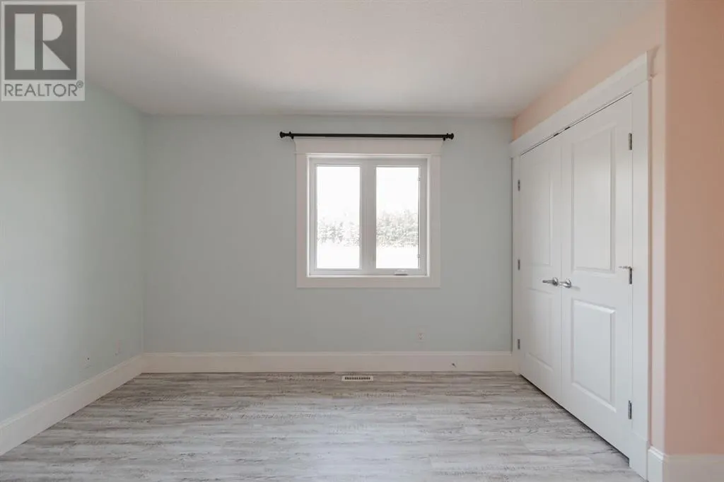 200 Diamondstone Ridge