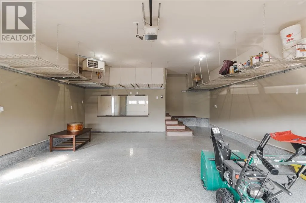 200 Diamondstone Ridge