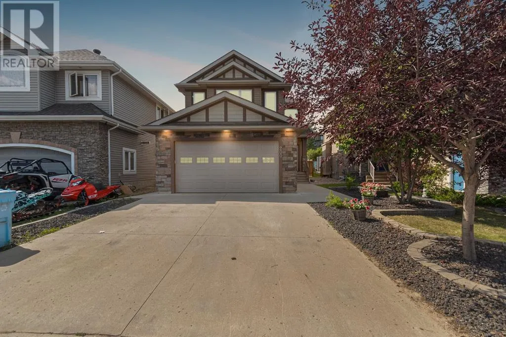 200 Diamondstone Ridge
