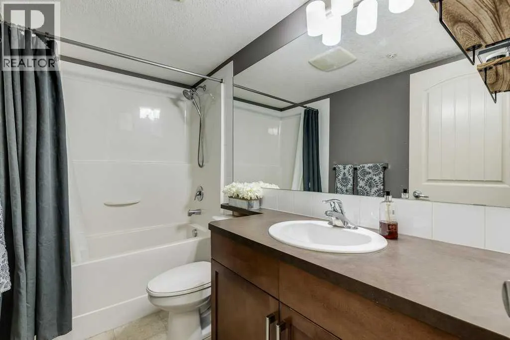 110, 304 Cranberry Park SE