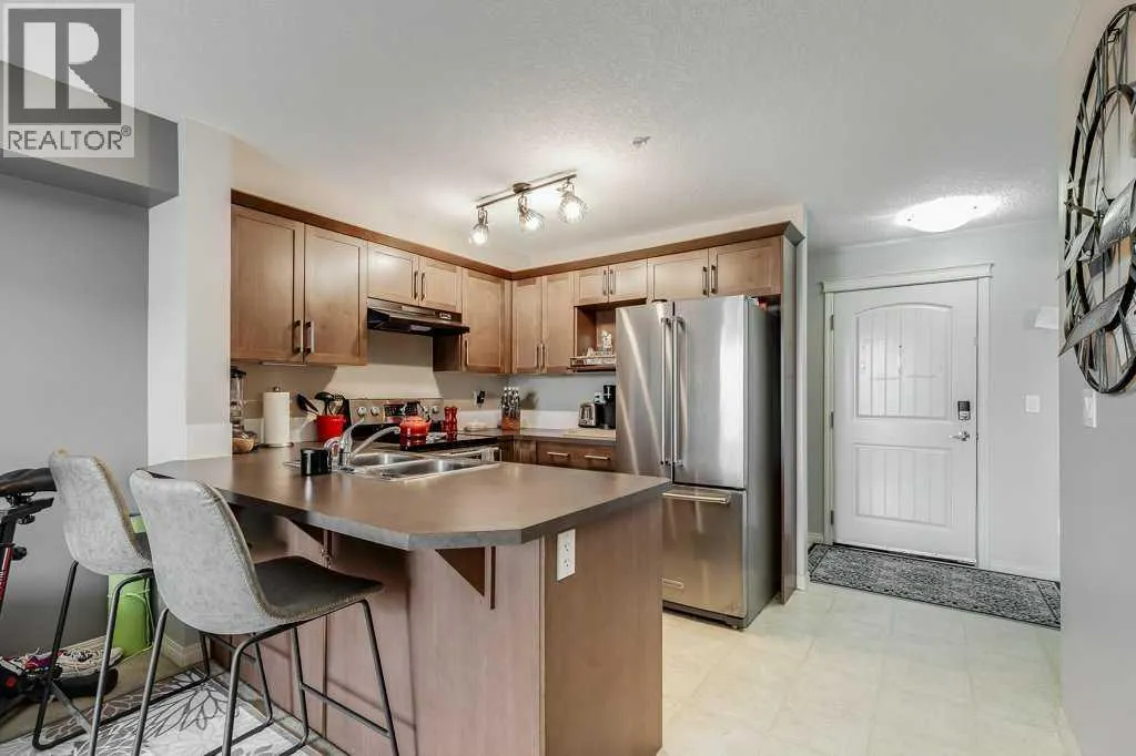 110, 304 Cranberry Park SE