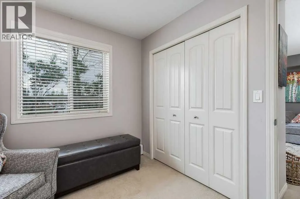 110, 304 Cranberry Park SE