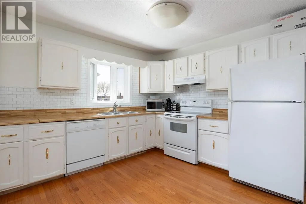 173 Oaks Crescent