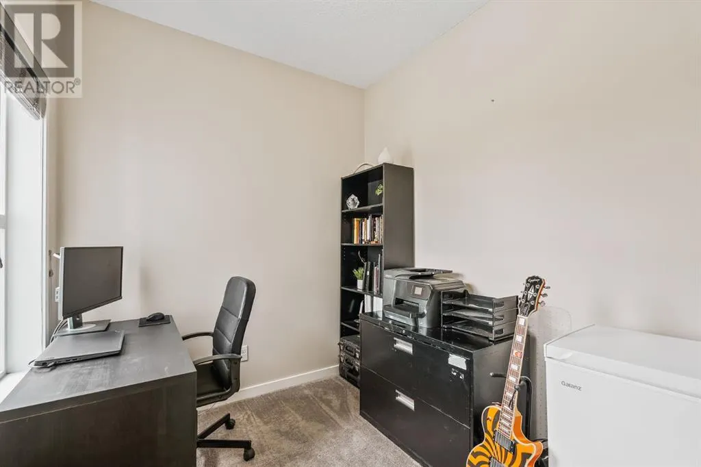 305, 402 Marquis Lane SE