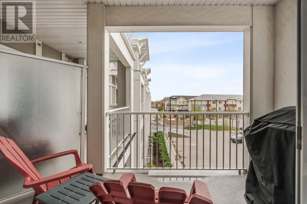 305, 402 Marquis Lane SE