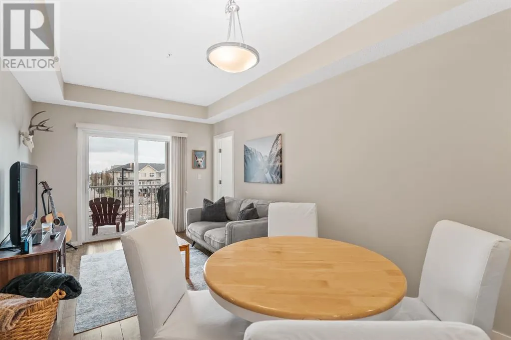 305, 402 Marquis Lane SE