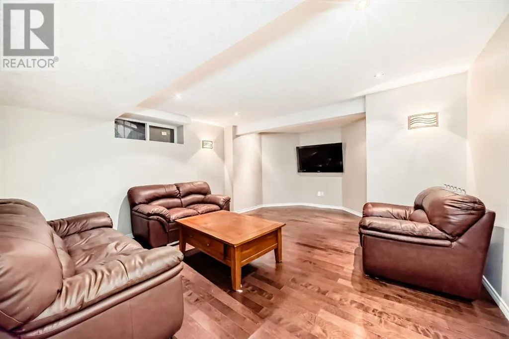 10 Westfall Crescent