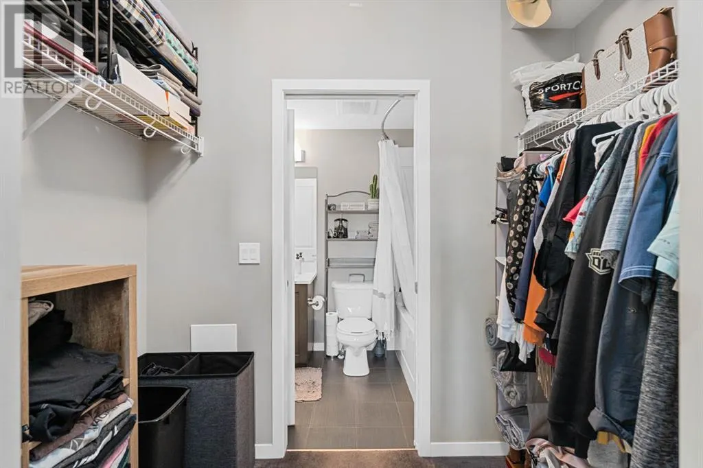213, 10 Mahogany Mews SE